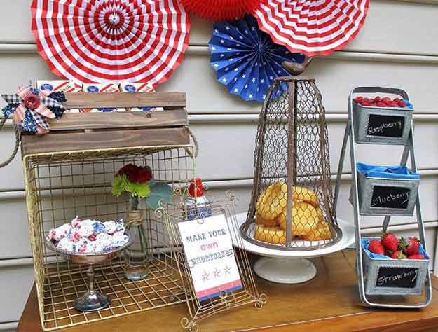 Shortcake Station | 25 Ways To Have The Most Patriotic 4th Of July Party -