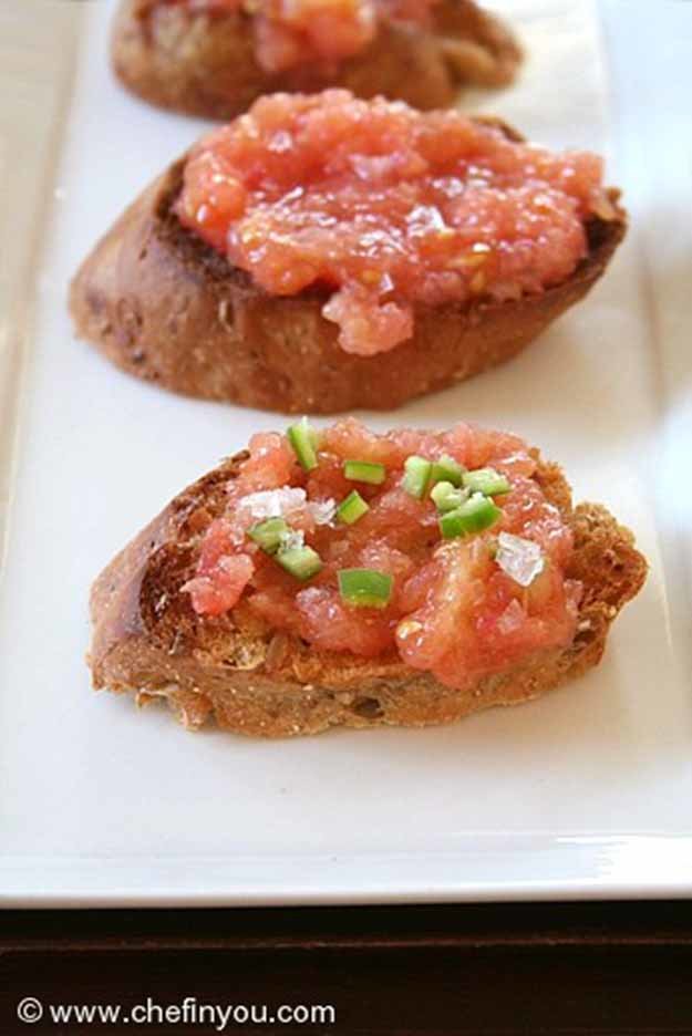 DIY-Finger-Foods-Pan-Con-Tomate-3