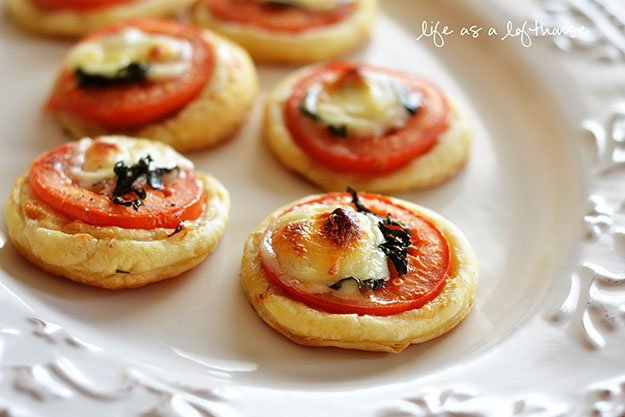 Recipe and ingredients for tomato tarts 