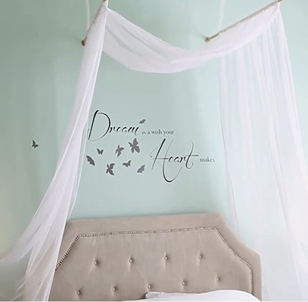 Simple Bedroom DIY Home Decor for Teens | http://diyready.com/diy-home-decor-under-an-hour/