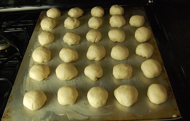 how to make homemade rolls from scratch, how to make homemade dinner rolls from scratch, how to make homemade rolls, how to make homemade dinner rolls, homemade rolls, homemade dinner rolls, homemade rolls recipe, homemade dinner rolls recipe, easy homemade dinner rolls, homemade roll recipe, homemade bread rolls, homemade rolls easy, homemade dinner rolls from scratch