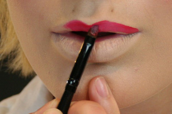 Perfect_Red_Lips_Beauty_Lipstick_Tutorial_6