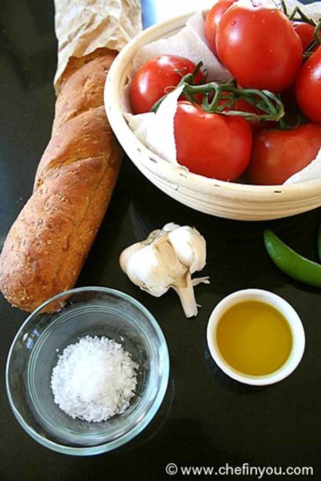 DIY-Finger-Foods-Pan-Con-Tomate-2