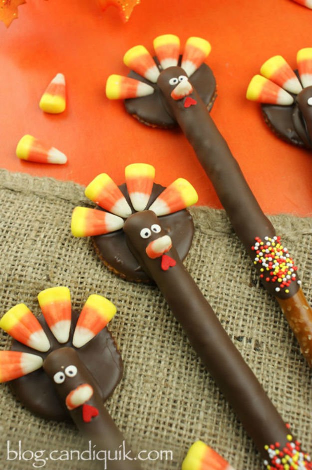 How To Make Choco Turkey Pretzels | Thanksgiving Desserts
